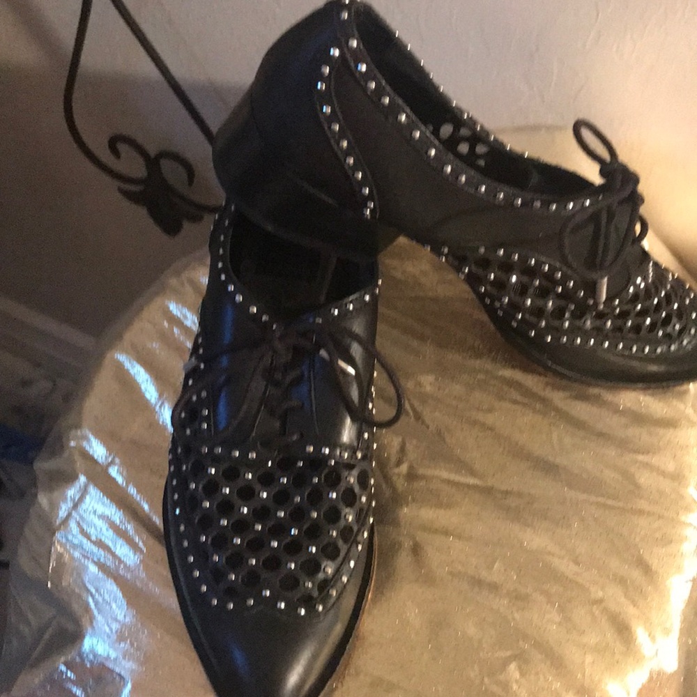 Dolce Vita Pointy Toe Leather Low Ankle Boots